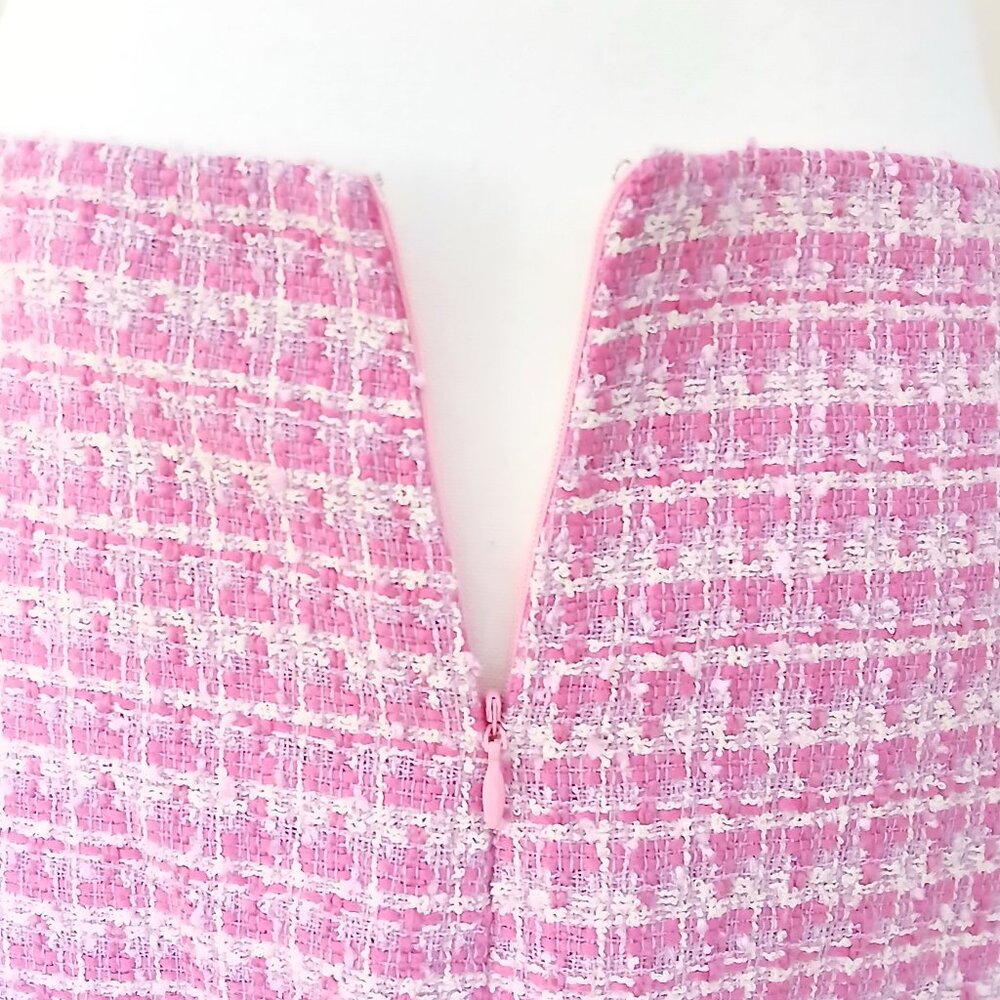 Pearl-Button Pink Tweed Mini Skirt - Picture 5 of 7